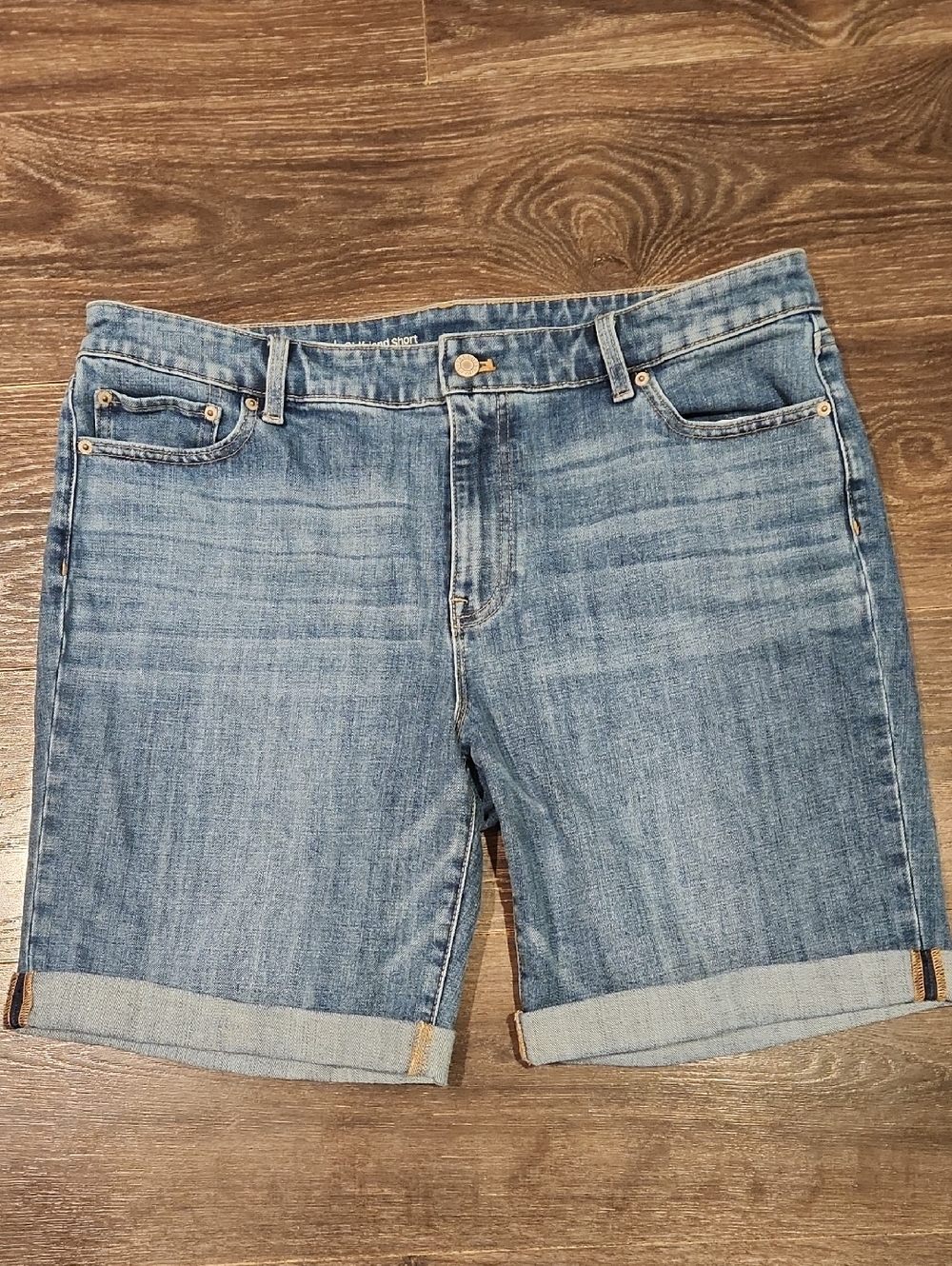 ❤️ TALBOTS HIGH RISE GIRLFRIEND DENIM JEAN SHORTS, 16 (33) - Picture 2 of 7